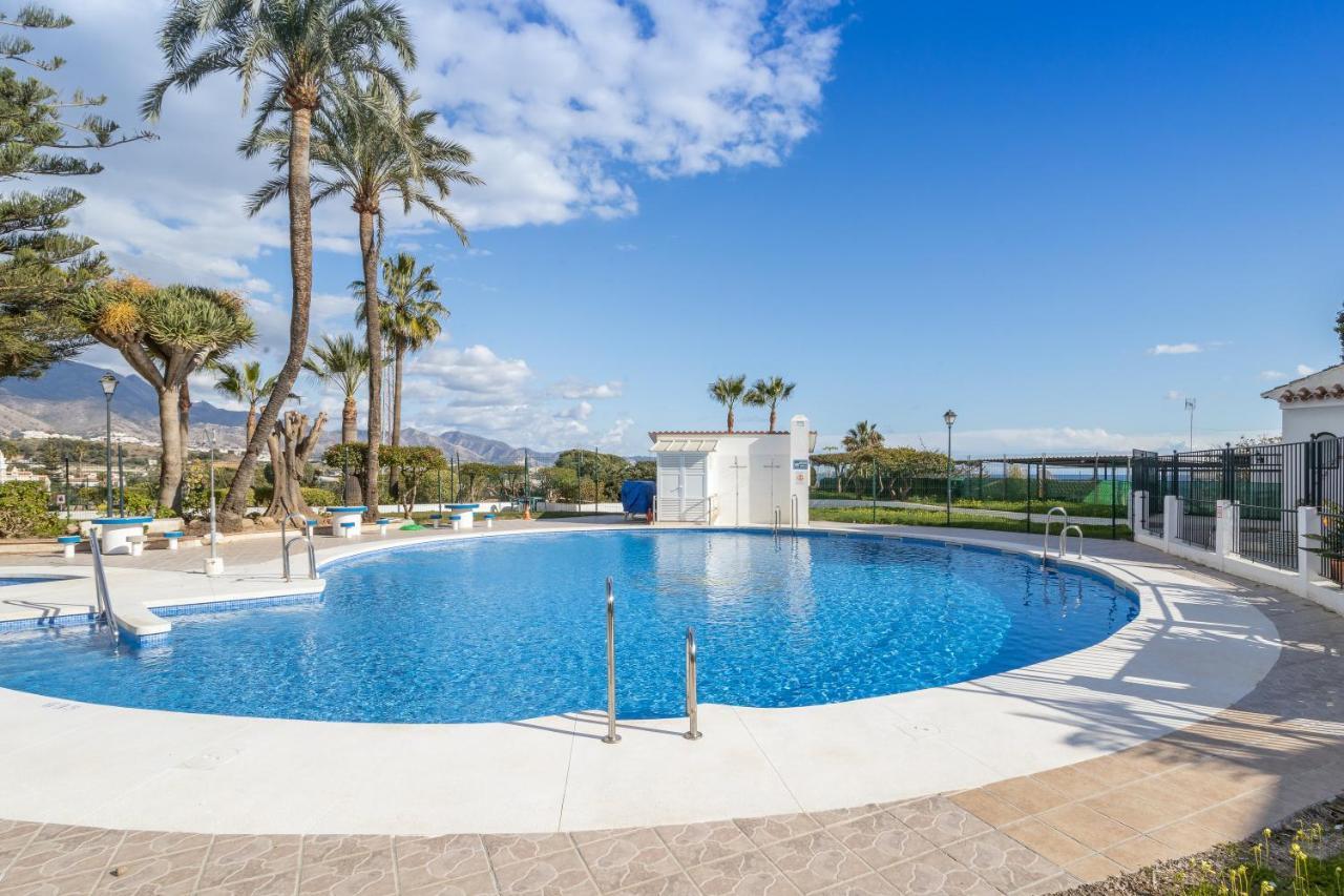 Casa Bonita-Overlooking The Sea Нерха Екстер'єр фото